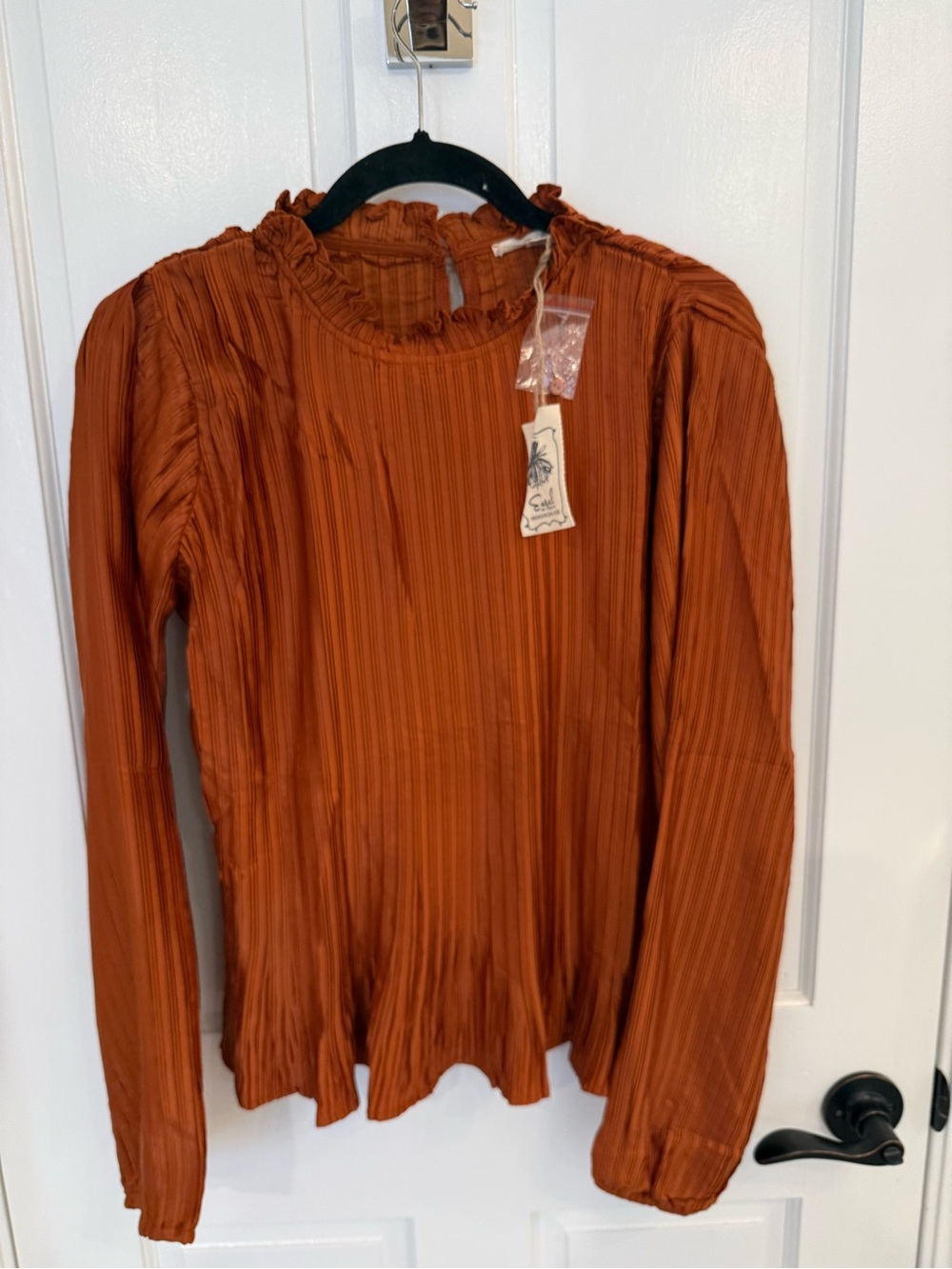 Easel Women’s Long Sleeve Ruffle Neck Top - Rust NWT